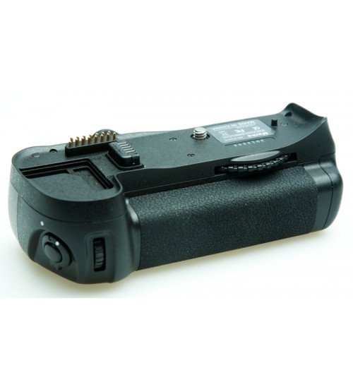 Meike MK-D300s/D700 Battery Grip (Tanpa Battery)